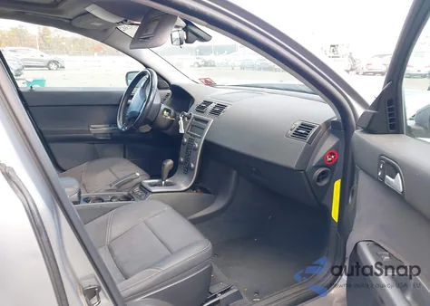 2005 Volvo S40 2.4I from USA, damaged, VIN YV1MS382152109558